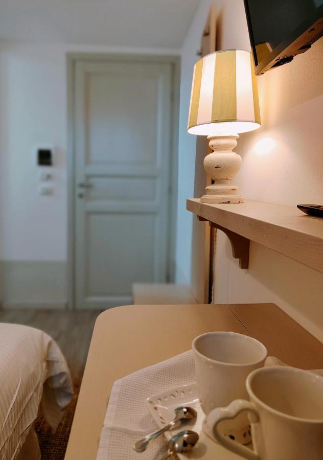 Il Cortiletto - Suites & Apartments Пистоя Екстериор снимка