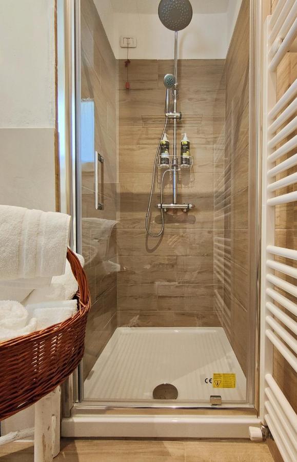 Il Cortiletto - Suites & Apartments Пистоя Екстериор снимка